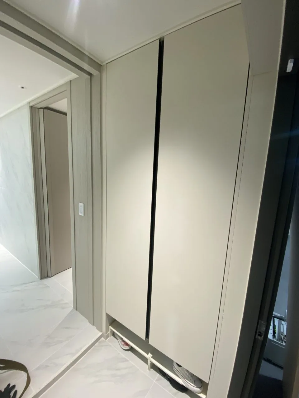 신발장 리모델링 완성 전경